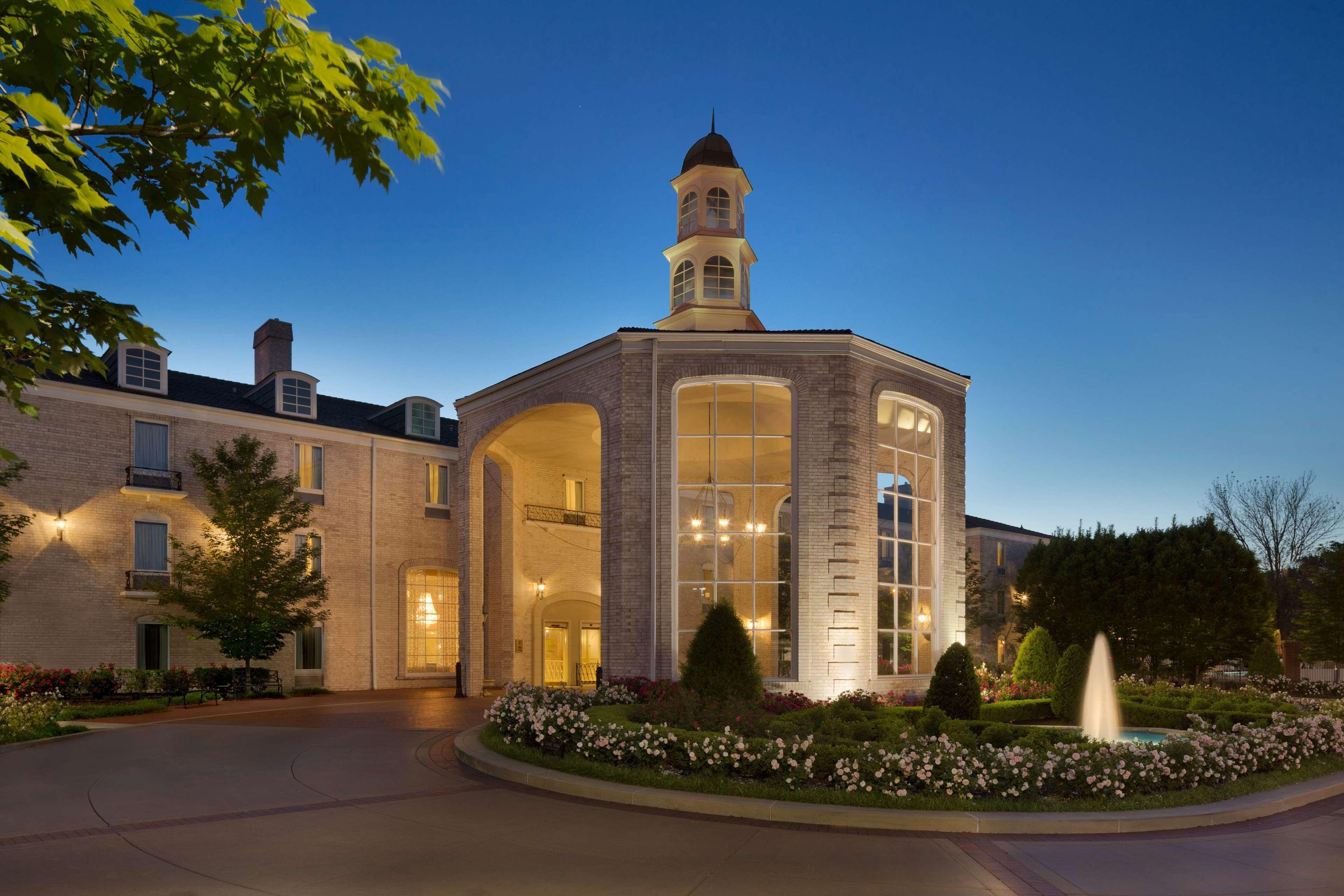 Hilton St. Louis Frontenac Bagian luar foto