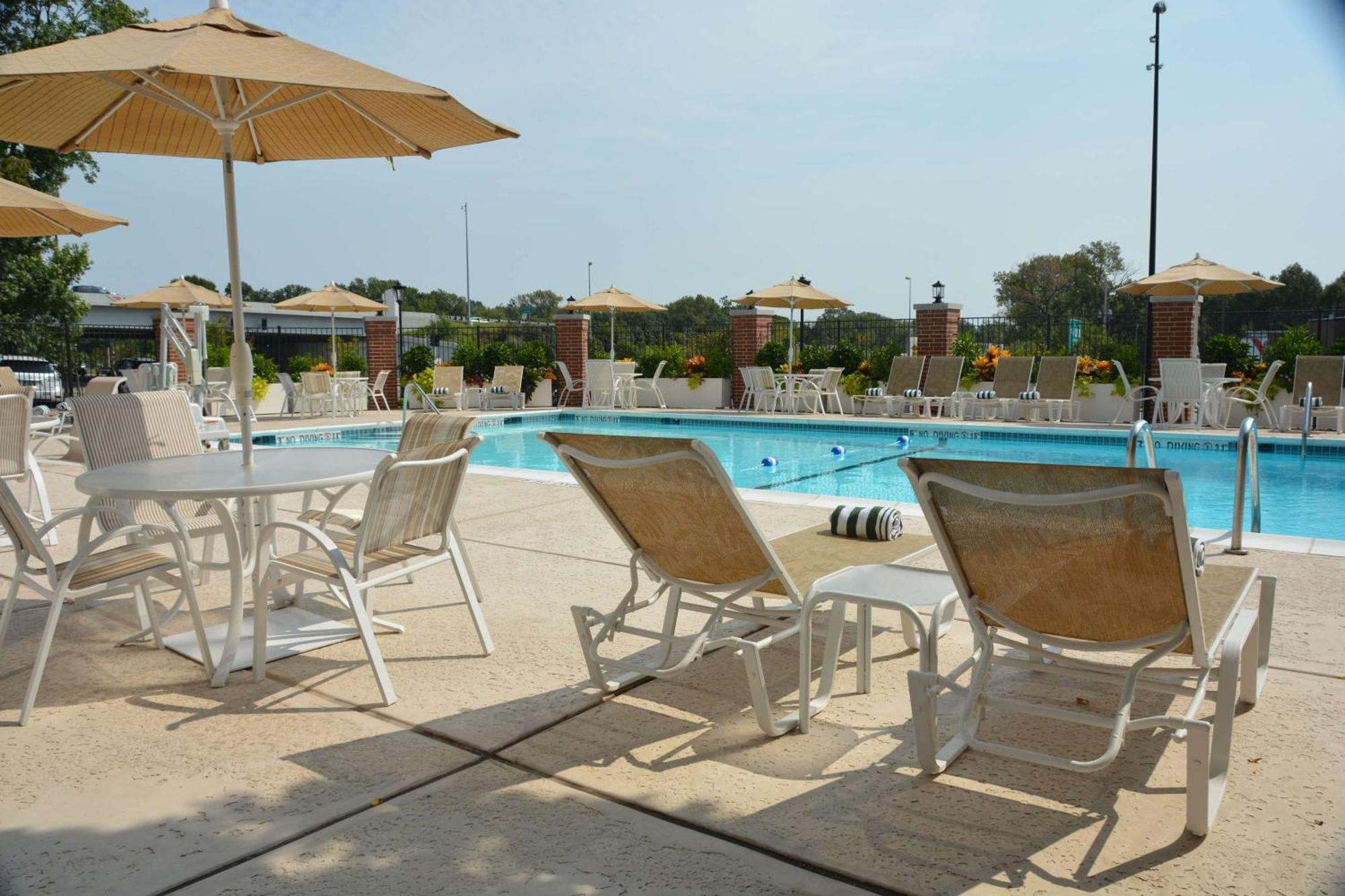 Hilton St. Louis Frontenac Bagian luar foto